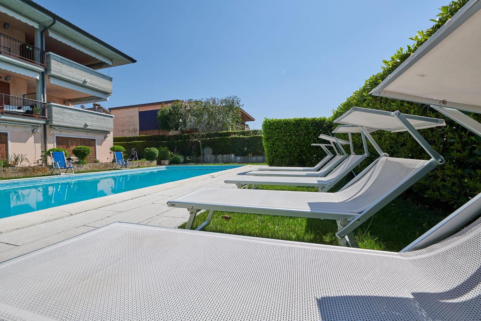 Apartments Rainer - Front Lake Bardolino Ngoại thất bức ảnh